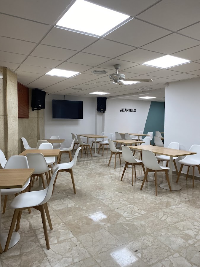 Cafetería Pizzería El Cantillo