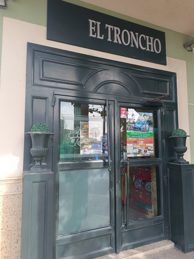 Cafetería Virgen del Mar y Bar El Troncho