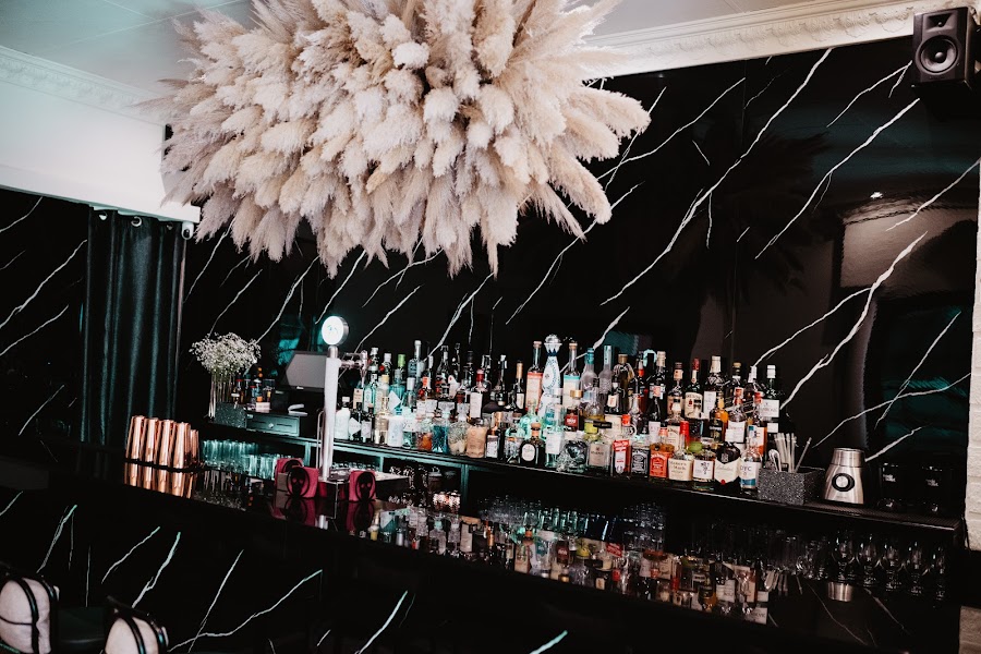 GLADE COCKTAIL BAR